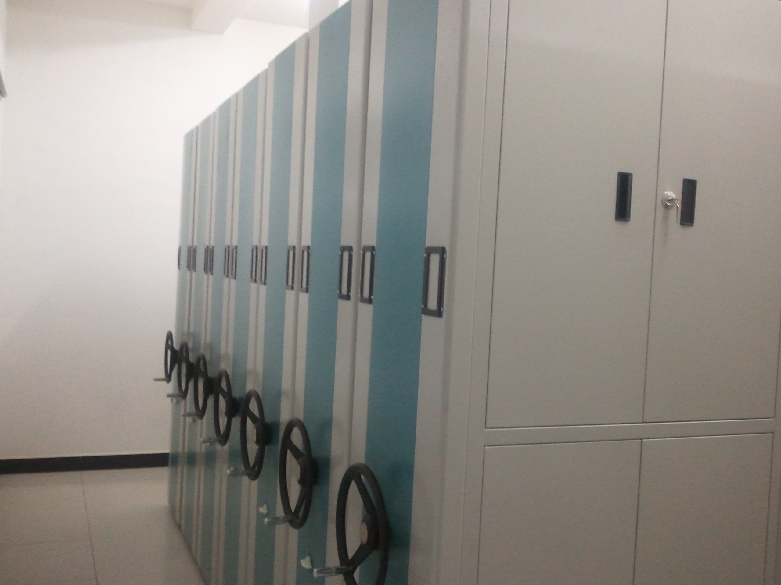 智能型手動(dòng)電動(dòng)密集架